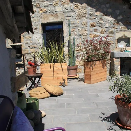 Loft Avec Terrasse Panoramique Holiday home Chirols