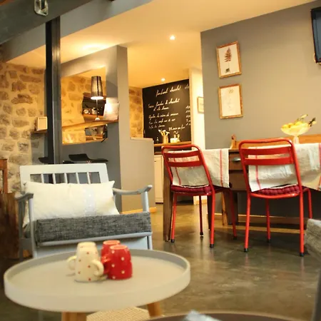 Loft Avec Terrasse Panoramique Holiday home Chirols